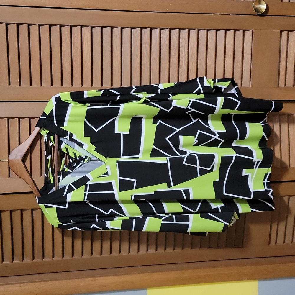 Ashley Stewart 3X Lime/Black/White Geometric Top with Corset-type design